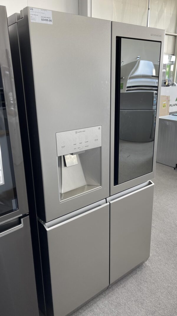 LG Signature 700L French Door Refrigerator - Image 5