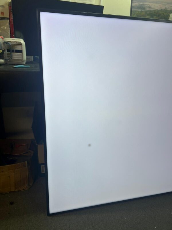 MASSIVE LG 98" UHD Digital Signage Display, 500nit , 24x7 usage - Image 8
