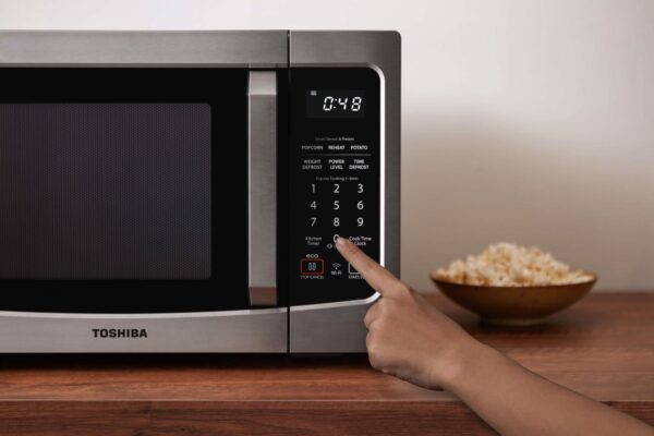 Toshiba 34L Microwave Oven - Image 3