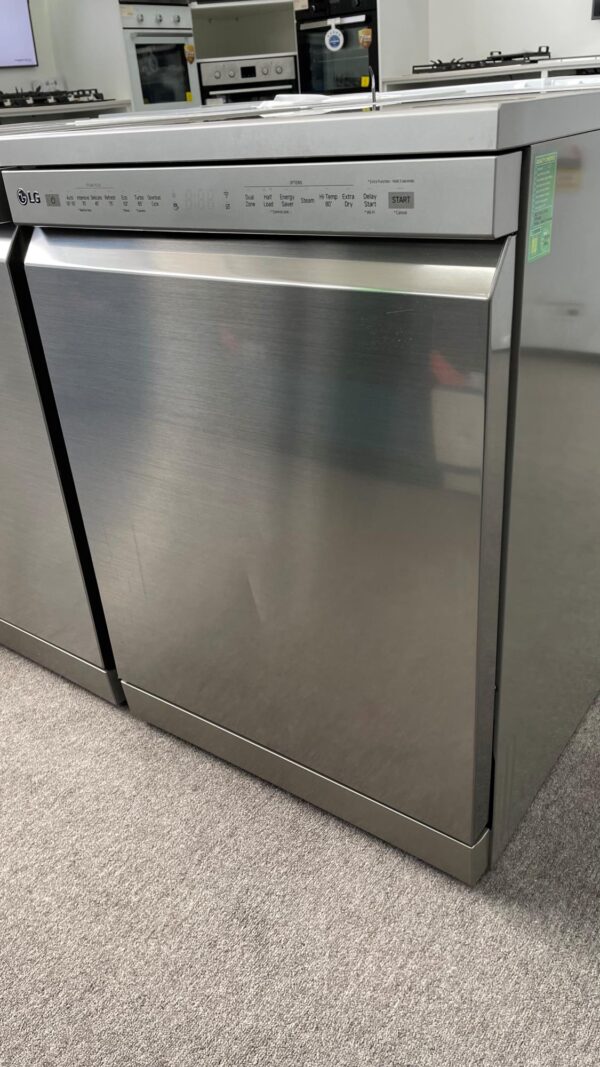 LG 14 Place Setting QuadWash Dishwasher - Image 3