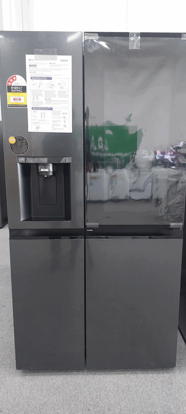 LG 635L Side-by-Side Fridge Freezer with Ice & Water - Matte Black - Image 4