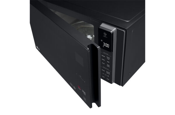 LG NeoChef, 42L Smart Inverter Microwave Oven - Image 5
