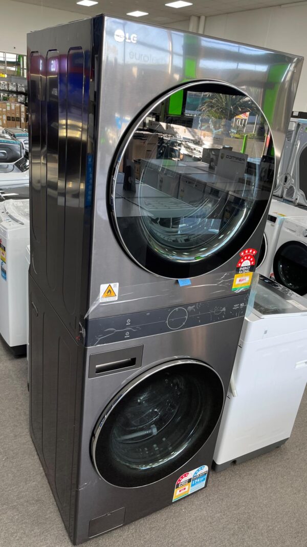 LG 17kg WashTower All-In-One Stacked Washer Dryer - Image 5