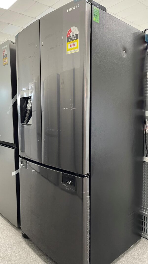 Samsung 583L French Door Fridge, Dented - Image 2