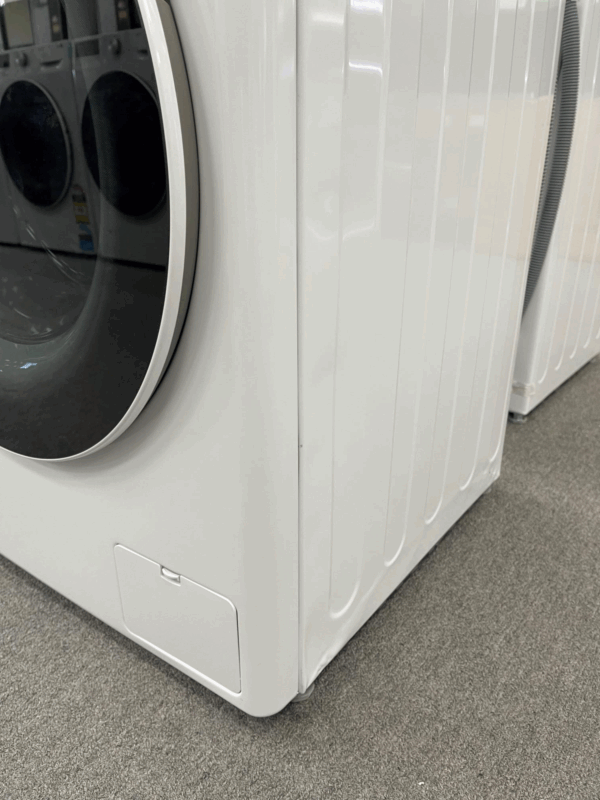 LG 9kg Front Load Washing Machine with Steam+ - Image 3