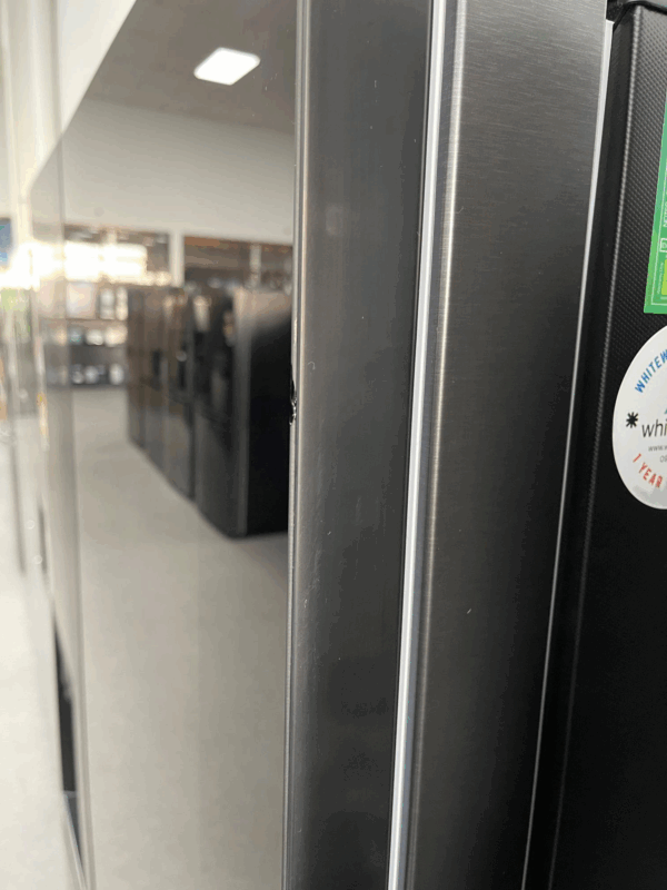LG 635L Side-by-Side Fridge Freezer with Ice & Water - Matte Black - Image 7