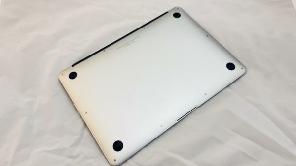 Apple Macbook Air A1466 - Perfect for students, travel etc - Image 4