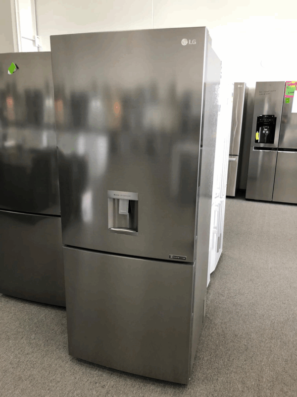 LG 450 LITRE BOTTOM MOUNT WITH WATER DISPENSER - Image 3